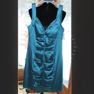 Morgan & Co Emerald Green Cinch Dress  Sz M NWT